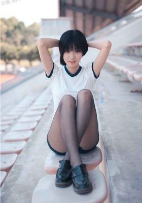 《隔壁女邻居》在线看