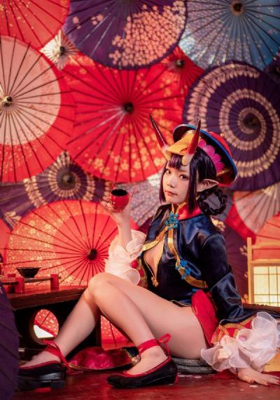 抽搐电击罚女仆夹震蛋器憋尿虐乳