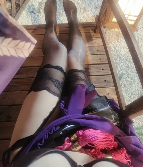 大胸年轻继母