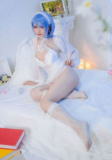 女机械人